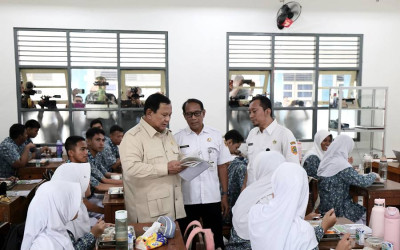 Dipelajari Banyak Negara Lain, Presiden Prabowo Komitmen Program MBG Diteruskan Sampai Tuntas
