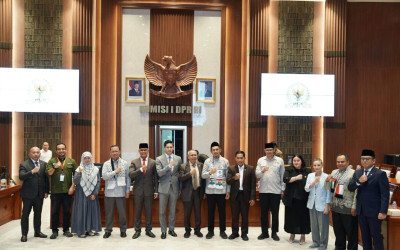 9 Relawan Kemanusiaan WNI Selamat, Ketua F-Gerindra Budi Djiwandono Apresiasi Diplomasi Indonesia yang Menyala!