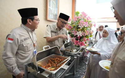 Tinjau Asrama Haji Embarkasi Balikpapan: Menhaj Gus Irfan Pastikan Pelayanan Jemaah Maksimal