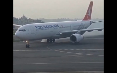 Mendarat di Nepal Pesawat Turkish Airlines Terbakar: 277 Penumpang Dievakuasi!