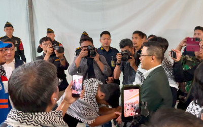 Tiba di Soekarno Hatta International Airport: Menlu RI Langsung Jemput WNI yang Sempat di Tahan Israel