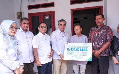 Pemerintah Beri Santunan Korban Kecelakaan Kereta Bekasi Rp435,6 Juta, Menaker: Bukti Perlindungan Sosial Inklusif