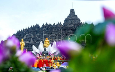 Detik-detik Waisak 2570 BE di Candi Borobudur