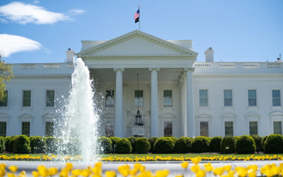 Plot Twist di Washington DC: Secret Service Tembak Mati Pria Bersenjata Dekat Gedung Putih