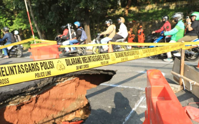Jalan Amblas di Lenteng Agung