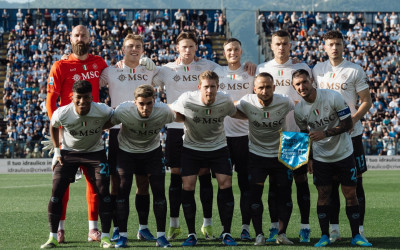 Napoli Ditahan Imbang Como, Inter Kian Dekat Juara Serie A