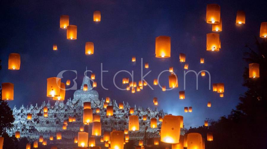 Pelepasan Lentera Perdamaian di Candi Borobudur