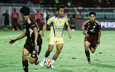 Persib Menang Dramatis atas PSM Makassar, Gelar Juara Makin Dekat!