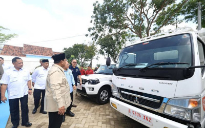 Presiden Prabowo Resmikan 1.061 KDKMP: Lengkap Fasilitas Gudang hingga Truk Siap Jalan