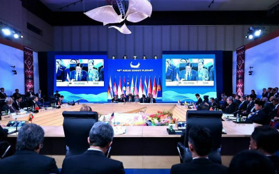Sidang Pleno  KTT ke-48 ASEAN