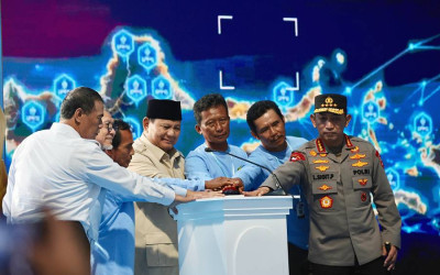 Cadangan Beras RI Tembus 5,3 Juta Ton! Ini Strategi Presiden Prabowo Kejar Mandiri Pangan