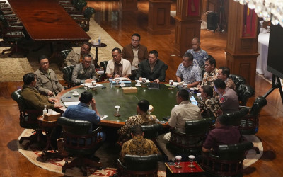 Weekend di Hambalang: Presiden Prabowo Gelar Ratas Kabinet, Bahas Isu Strategis!