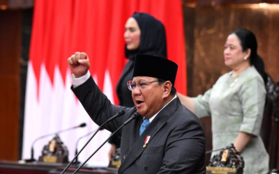 Presiden Prabowo Pengin Swasta & Bank Himbara Makin Hustle, tapi Vibes Tetep Pro Rakyat!
