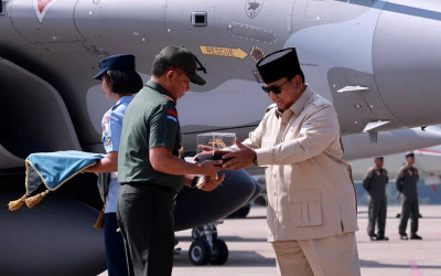 Presiden Prabowo Serahkan 6 Pesawat Rafale dan Paket Sistem Pertahanan Udara Modern ke TNI AU