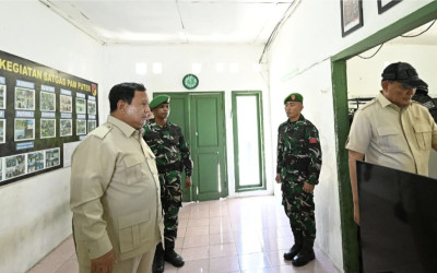 Heartwarming! Aksi Spontan Presiden Prabowo Mampir ke Posad Miangas: Bentuk Kepedulian Real ke Prajurit