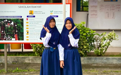 Kisah Tegar Anak Kembar di Trenggalek: Kejar Mimpi Jadi Pengusaha Lewat Sekolah Rakyat