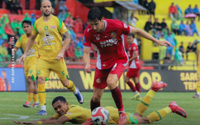 Hasil BRI Super League: Persebaya Hancurkan Semen Padang 7-0 di Padang, Tragis!