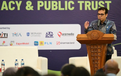 Hari Kebebasan Pers Sedunia: Wamen Nezar Patria Spill Cara Media Biar 'Gak Goyang' di Era Digital