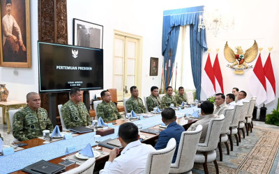 Seskab Spill Pertemuan Presiden Prabowo dengan Pimpinan TNI: Sinergikan Pertahanan, Geber Pembangunan Pelosok!