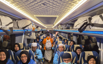 12 Kloter Jemaah Haji OTW Pulang, Kemenhaj Ingatkan  Larangan Bawa Zamzam di Koper!