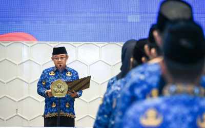 Mendikdasmen Lantik PNS dan Pejabat Fungsional: Wajibkan Budaya Kerja Ramah dan Santun!