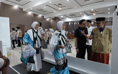 Terobosan Baru! Menhaj Sambut Kepulangan 375 Jemaah Haji Lewat Koridor Biometrik Sistem