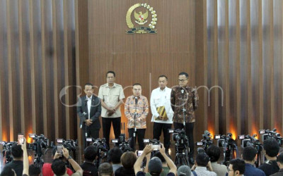 DPR Bahas Percepatan Pertumbuhan Ekonomi