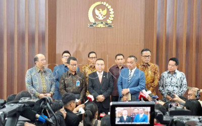 DPR dan Bank Himbara Bahas Saham