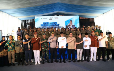 Bikin Mensos dan Tamu Undangan Haru, Puisi Salsabila Siswi SRMP 3 Pekanbaru Banjir Pujian
