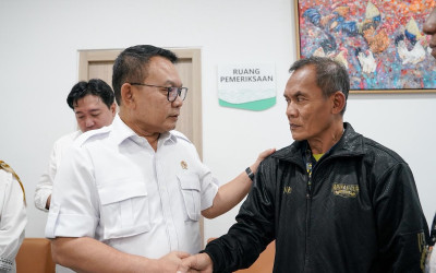 KSP Kunjungi RSHS Jenguk Wanita Korban Penyekapan di Bandung: Tegaskan Negara Hadir!