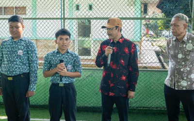 Mensos Tegaskan Kemiskinan Bukan Penghalang Sekolah