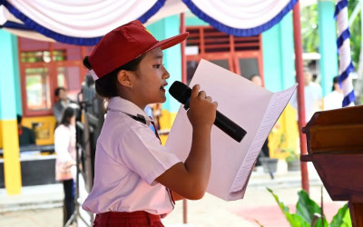 Haru! Presiden Prabowo Terima Surat dari Siswi di Nias Utara: Apresiasi Fasilitas Sekolah dan MBG