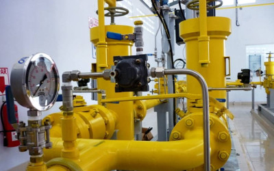 Good News buat Industri! Pemerintah 'Cut' Harga LNG Jadi USD13/MMBTU