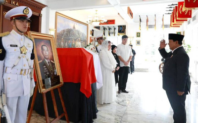 Presiden Prabowo Hadiri Persemayaman Ryamizard Ryacudu