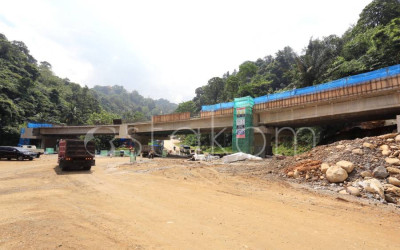 Progres Flyover Sitinjau Lauik
