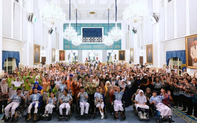 Senyum Semringah Penuh Haru Siswa Disabilitas Wujudkan Mimpi Kunjungi Istana