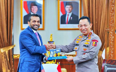 Kapolri Terima Audiensi Direktur FBI Kash Patel