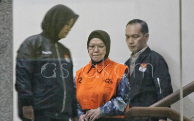 Gak Pake Lama, Bupati Sukoharjo Etik Suryani Resmi Ditahan KPK!