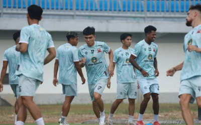 Manajemen Madura United Wajibkan Pemain Genjot Latihan Mandiri
