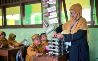 Siswa SD Banda Aceh Terima Makan Bergizi Gratis