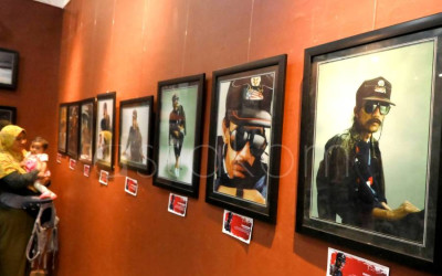 Pameran Foto Mengenang Musisi Legendaris Gombloh