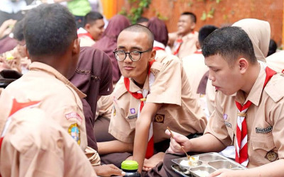 Pendistribusian Makan Bergizi Gratis bagi Siswa SLBN Jakarta