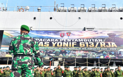 Penyambutan Satgas Pamtas Yonif Raja Alam Balikpapan