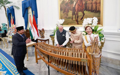 Vibes Hangat Diplomasi Angklung: Melodi 'Kuch Kuch Hota Hai' Bikin PM Modi Auto Senyum