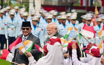 Momen Keren Antusiasme Pelajar hingga Suguhan Budaya Saat Penyambutan PM India