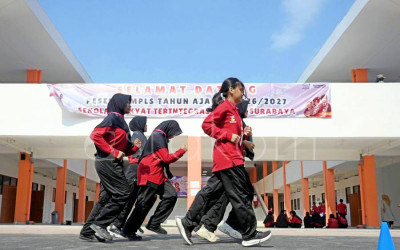 Siswa Sekolah Rakyat Surabaya Jalani Tes Kesehatan MPLS