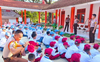 372 Taruna Akpol Dikerahkan Dampingi Siswa di 73 Sekolah Rakyat