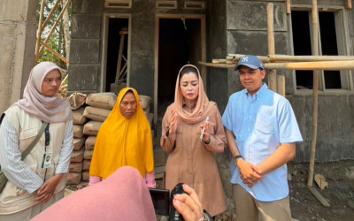 Tinjau BSPS di Cilacap, Novita Wijayanti Pastikan Rumah Layak Huni Tepat Sasaran