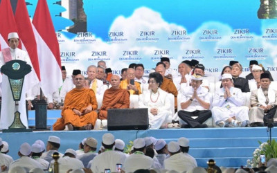 Monas Auto-Vibe: Doa Lintas Agama Jelang HUT ke-81 RI, Bikin Pemuka-Masyarakat Kian Solid!