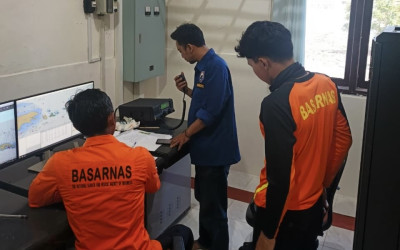 Kemenhub Gerak Cepat Evakuasi Penumpang KM Mutiara Sentosa II Usai Kebakaran di Laut Jawa